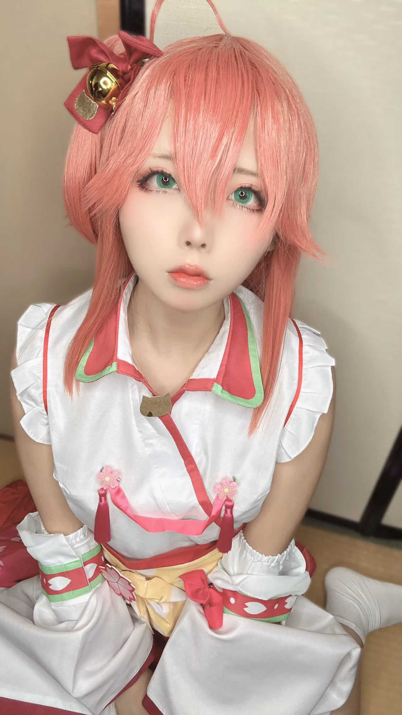 Chuchu Nagomitei as Sakura Miko — cosplay photo 34 of 50