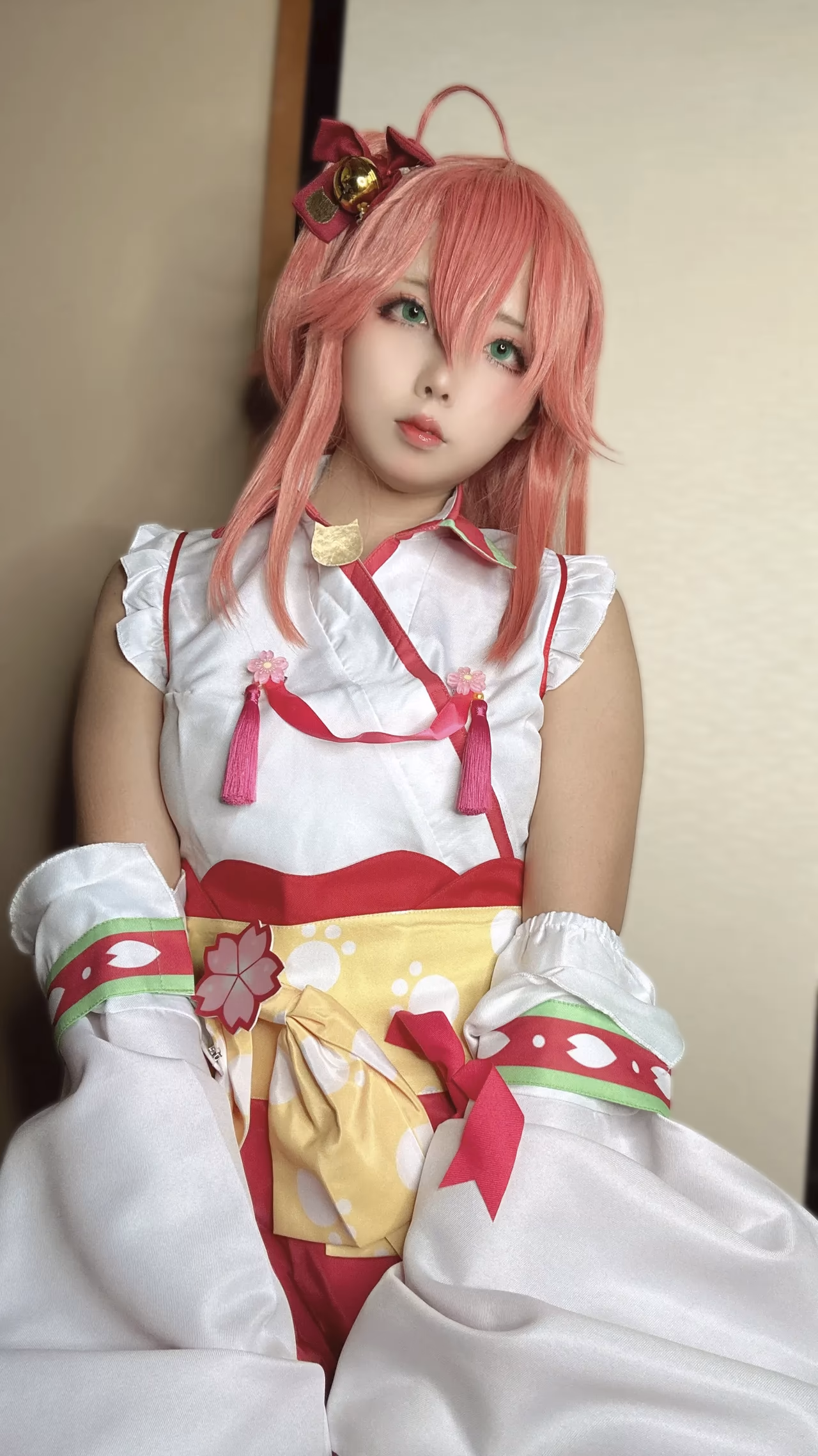Chuchu Nagomitei as Sakura Miko — cosplay photo 38 of 50
