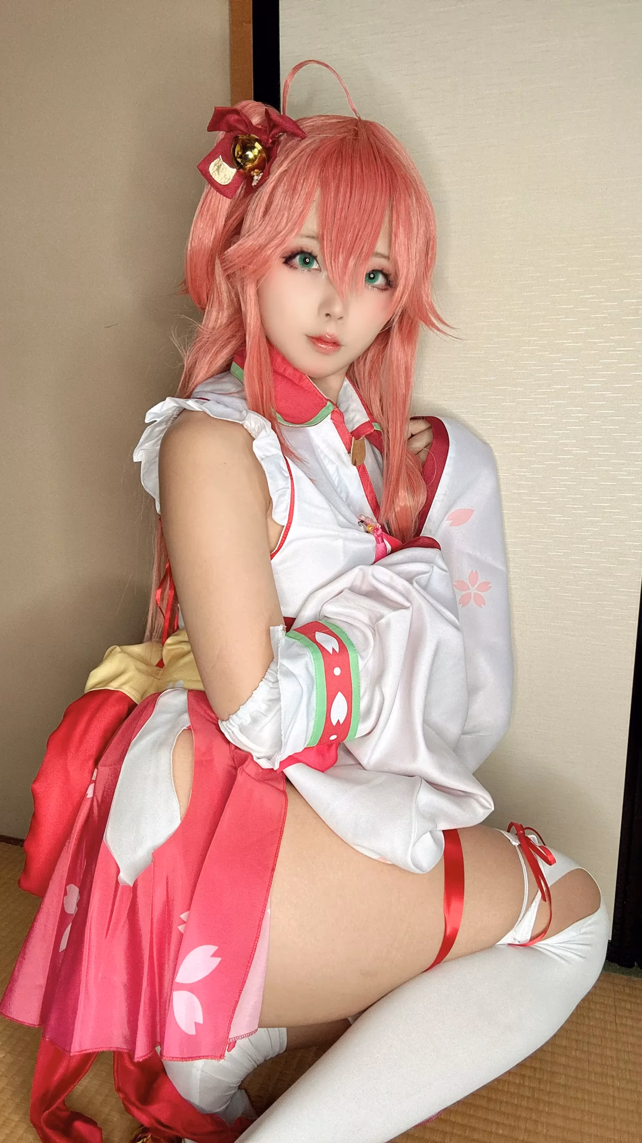 Chuchu Nagomitei as Sakura Miko — cosplay photo 46 of 50