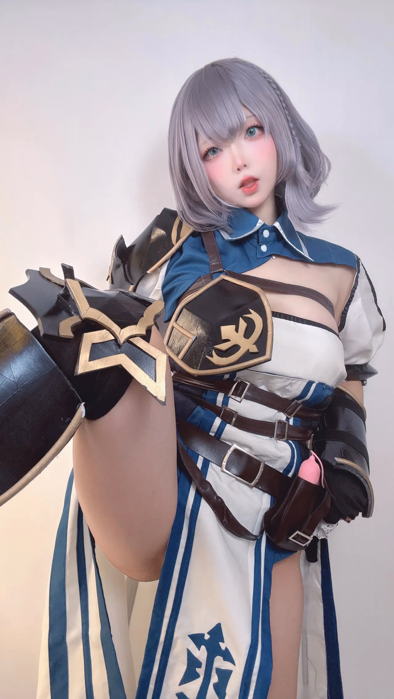 Chuchu Nagomitei as Shirogane Noel — cosplay photo 57 of 114