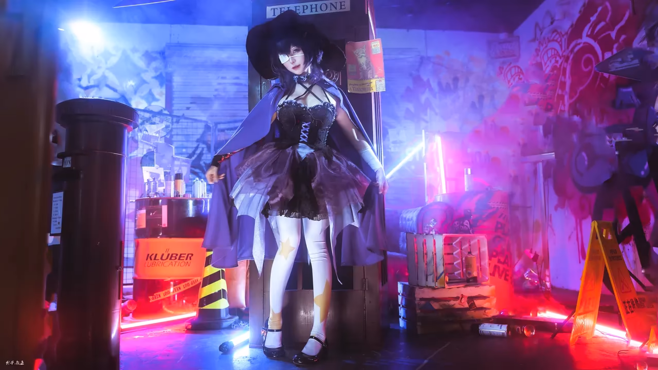 Chunmomo as Rikka Takanashi — cosplay photo 22 of 24