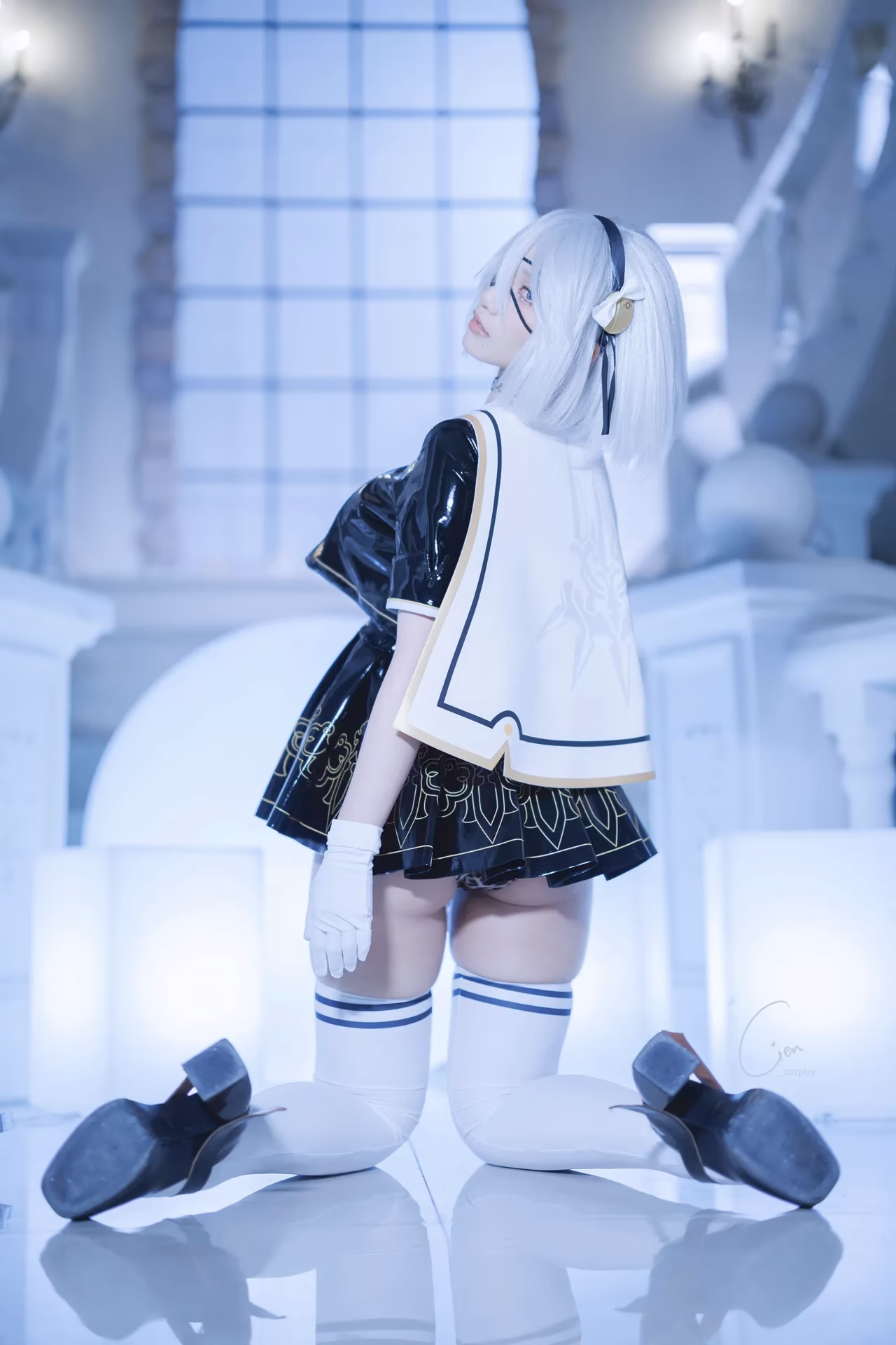 Cien Cosplay as 2B — cosplay photo 16 of 32