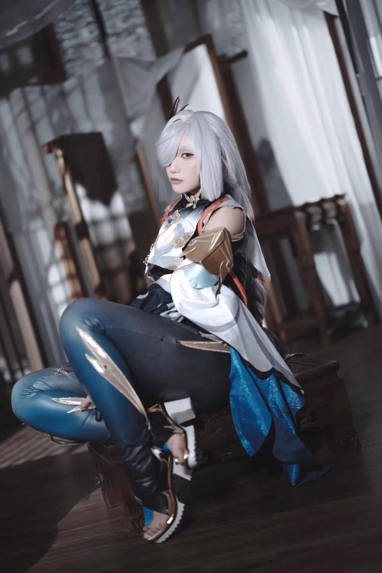 Cien Cosplay as Shenhe — cosplay photo 18 of 31