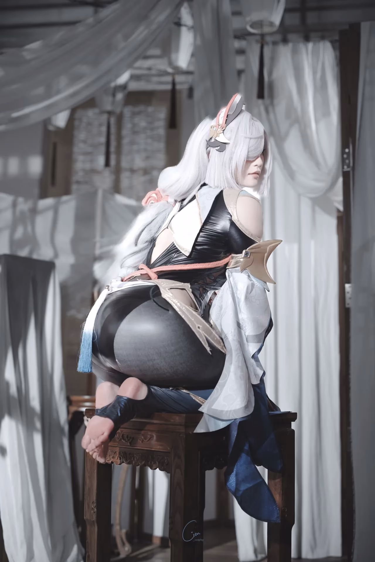 Cien Cosplay as Shenhe — cosplay photo 27 of 31