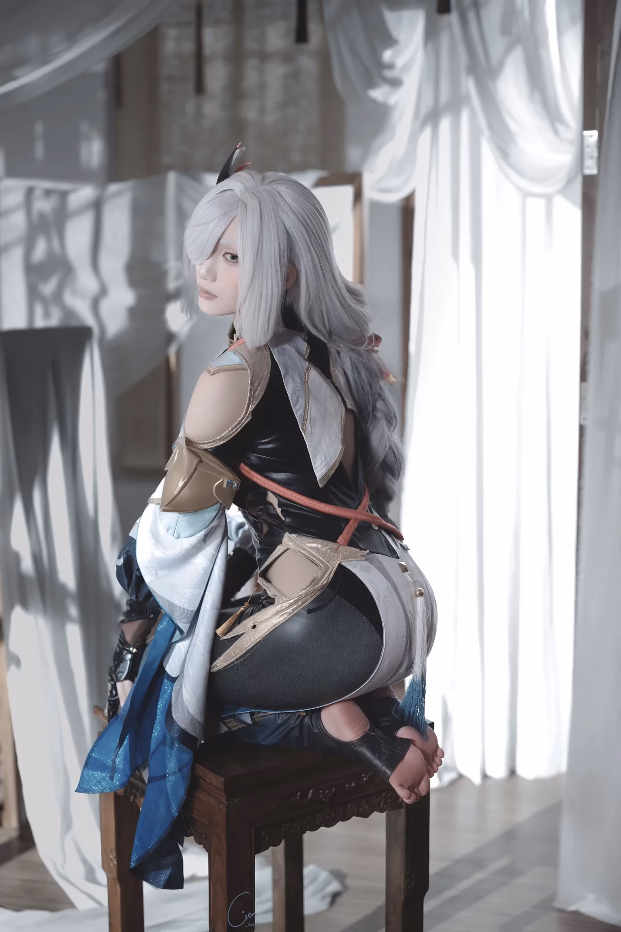 Cien Cosplay as Shenhe — cosplay photo 28 of 31