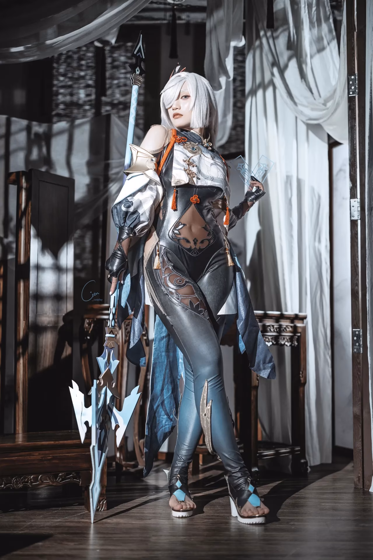 Cien Cosplay as Shenhe — cosplay photo 4 of 31