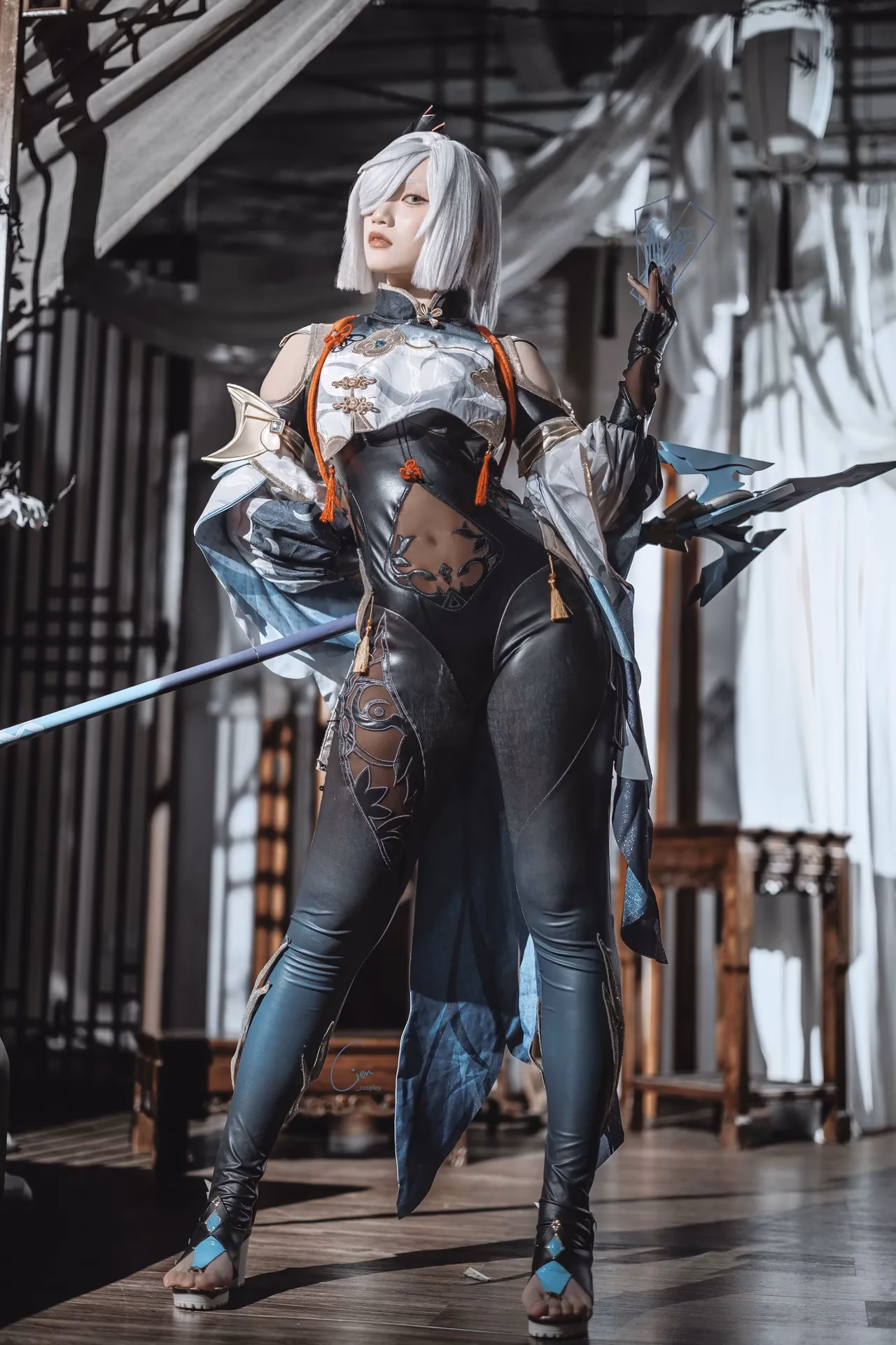 Cien Cosplay as Shenhe — cosplay photo 7 of 31