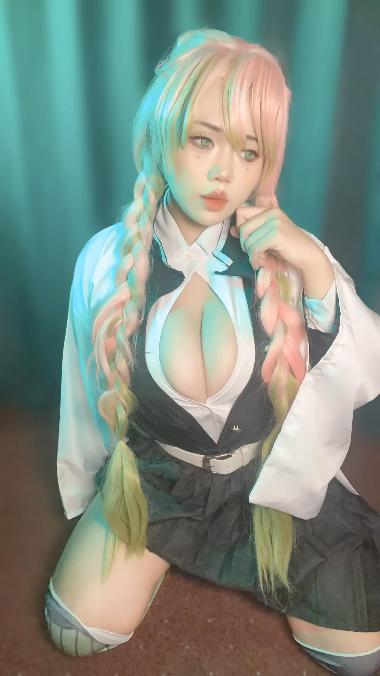 Ciju as Mitsuri Kanroji — cosplay photo 23 of 43