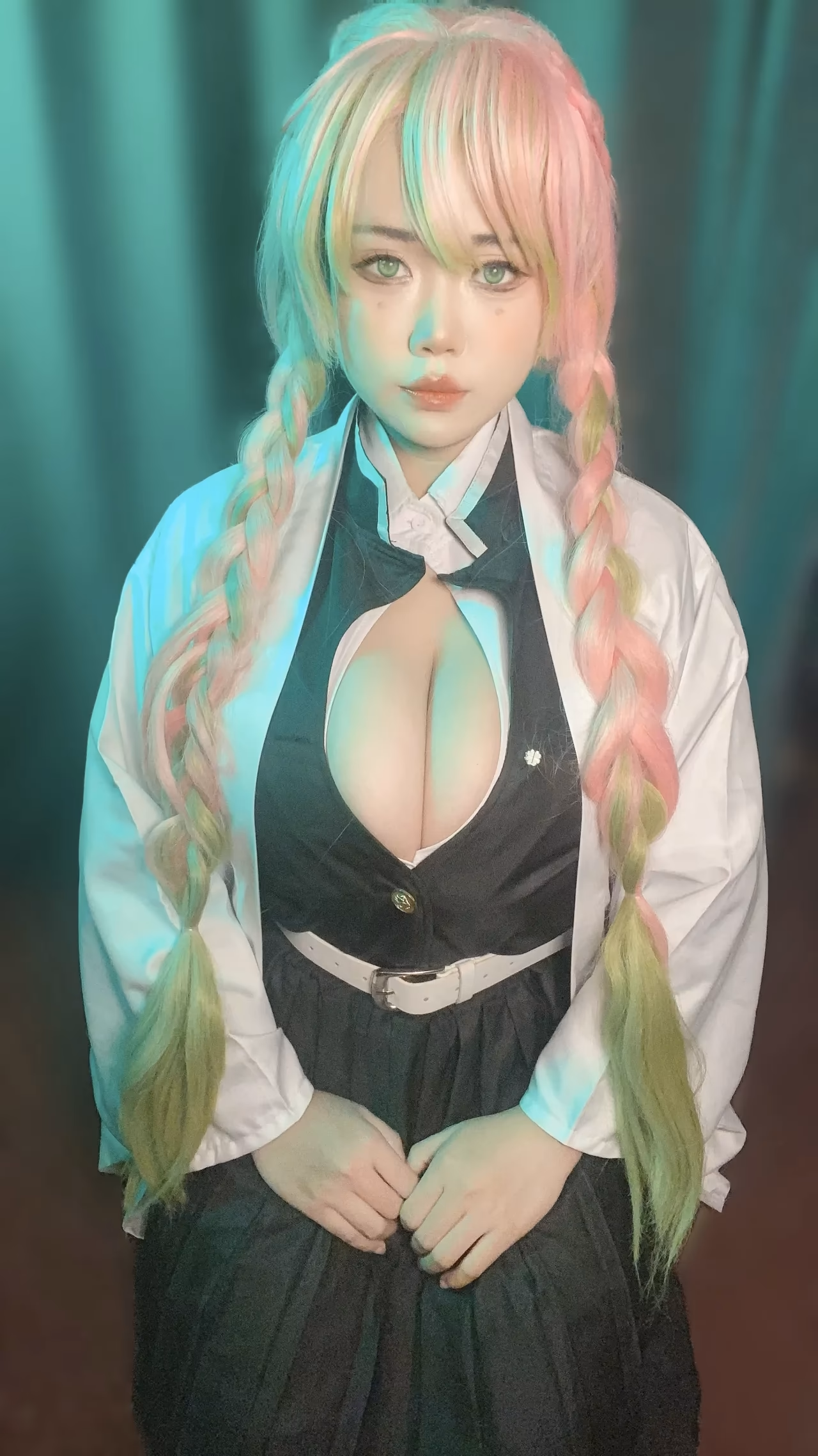 Ciju as Mitsuri Kanroji — cosplay photo 6 of 43