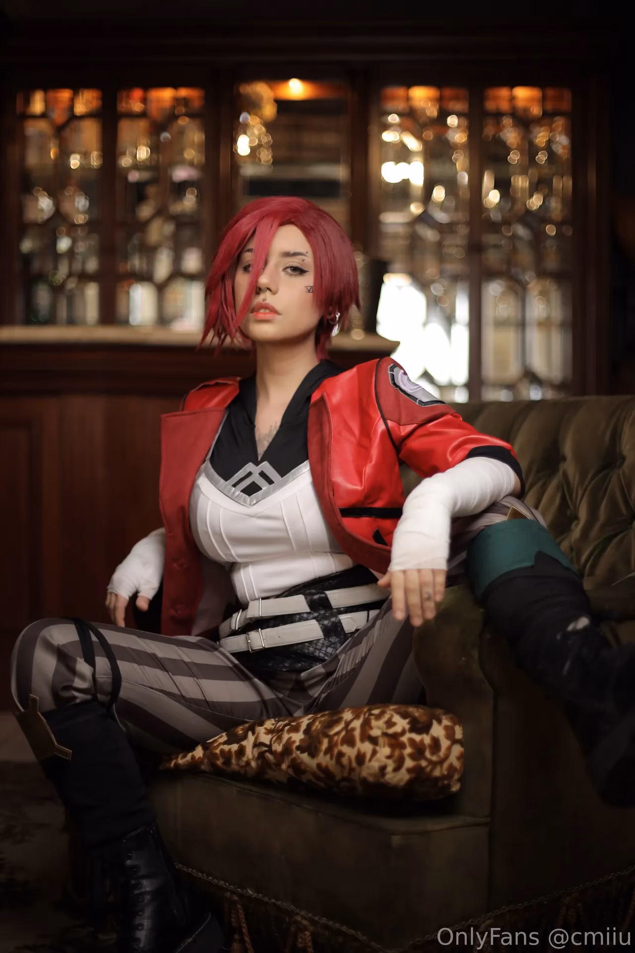 Cmiiu as Vi — cosplay photo 2 of 22