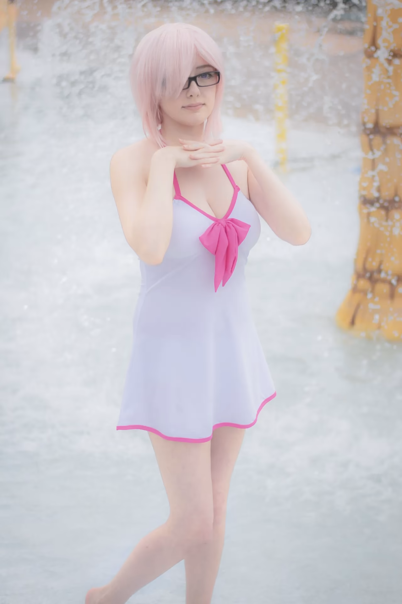 Colorful Kitten as Mash Kyrielight — cosplay photo 9 of 10