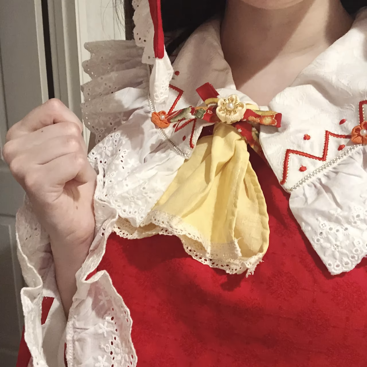Colorful Kitten as Reimu Hakurei — cosplay photo 11 of 12