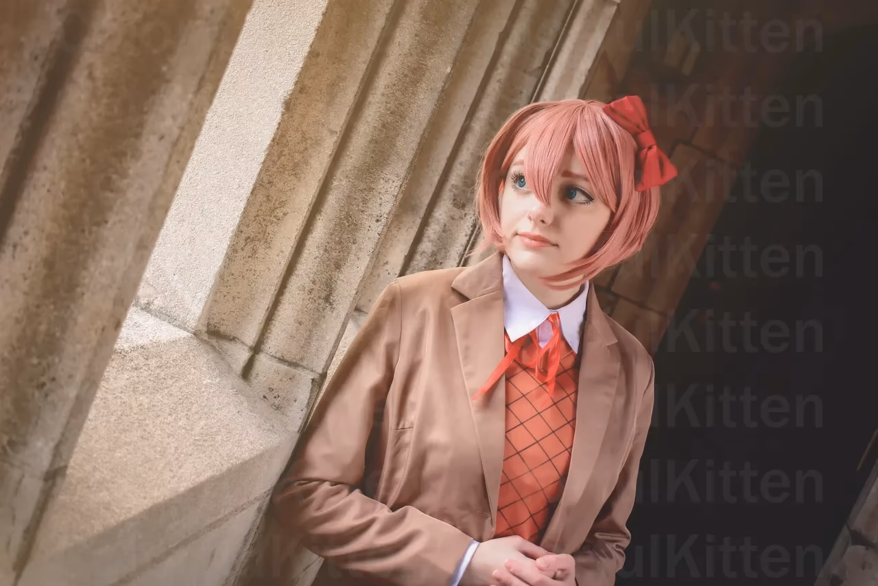 Colorful Kitten as Sayori — cosplay photo 5 of 10