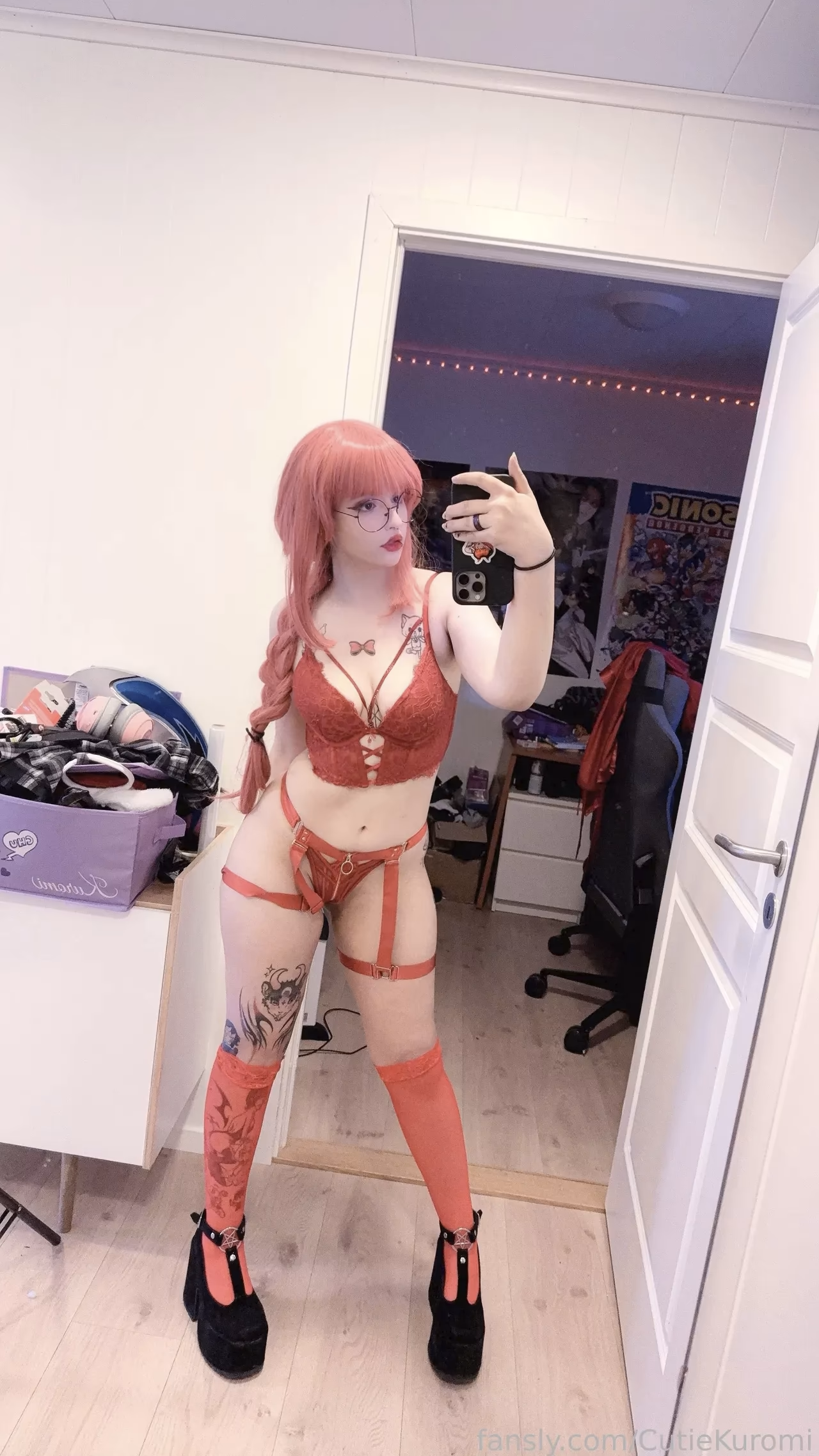 Cutie Kuromi as Makima — cosplay photo 12 of 19