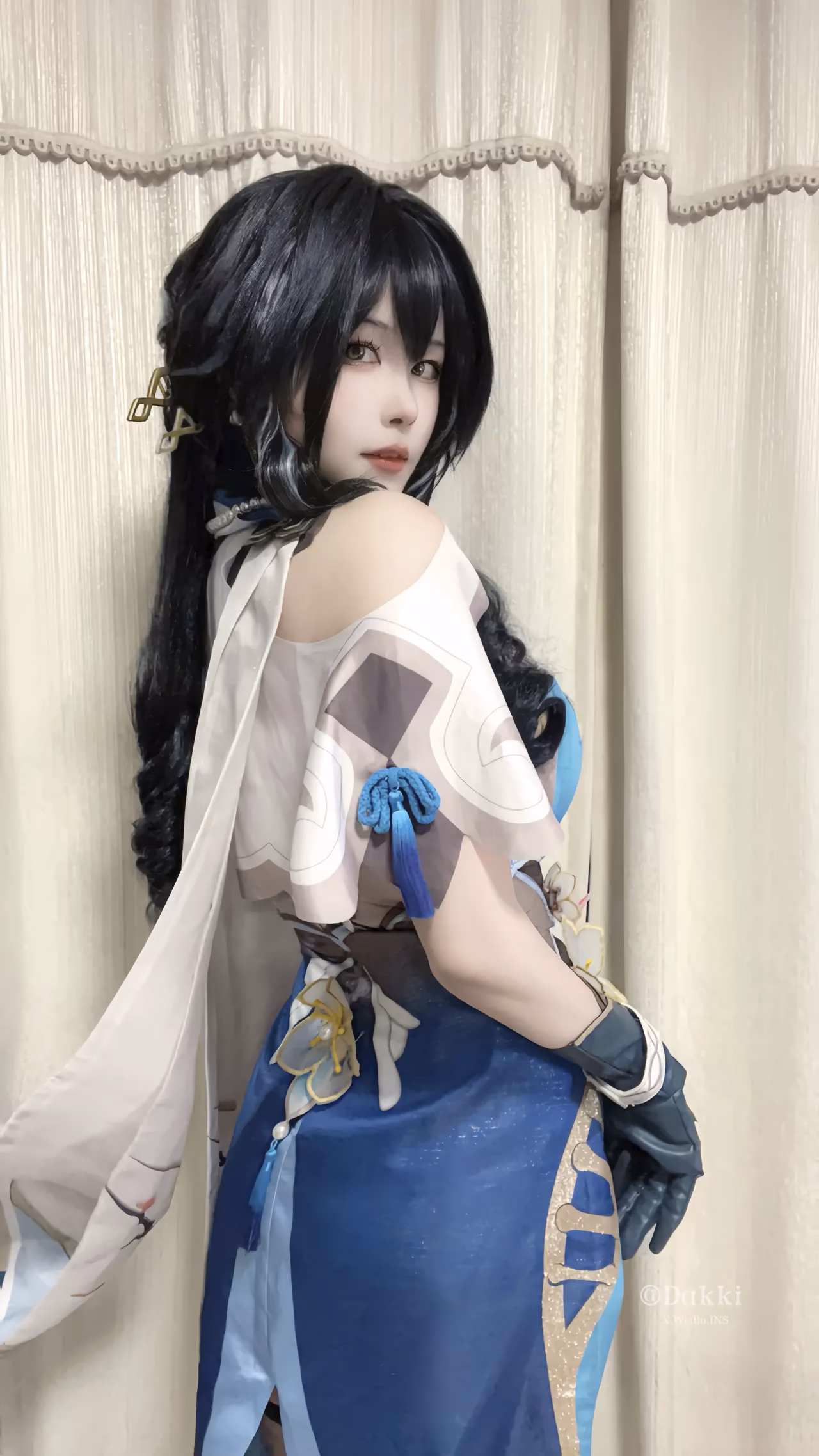DakkiYi as Ruan Mei — cosplay photo 11 of 51