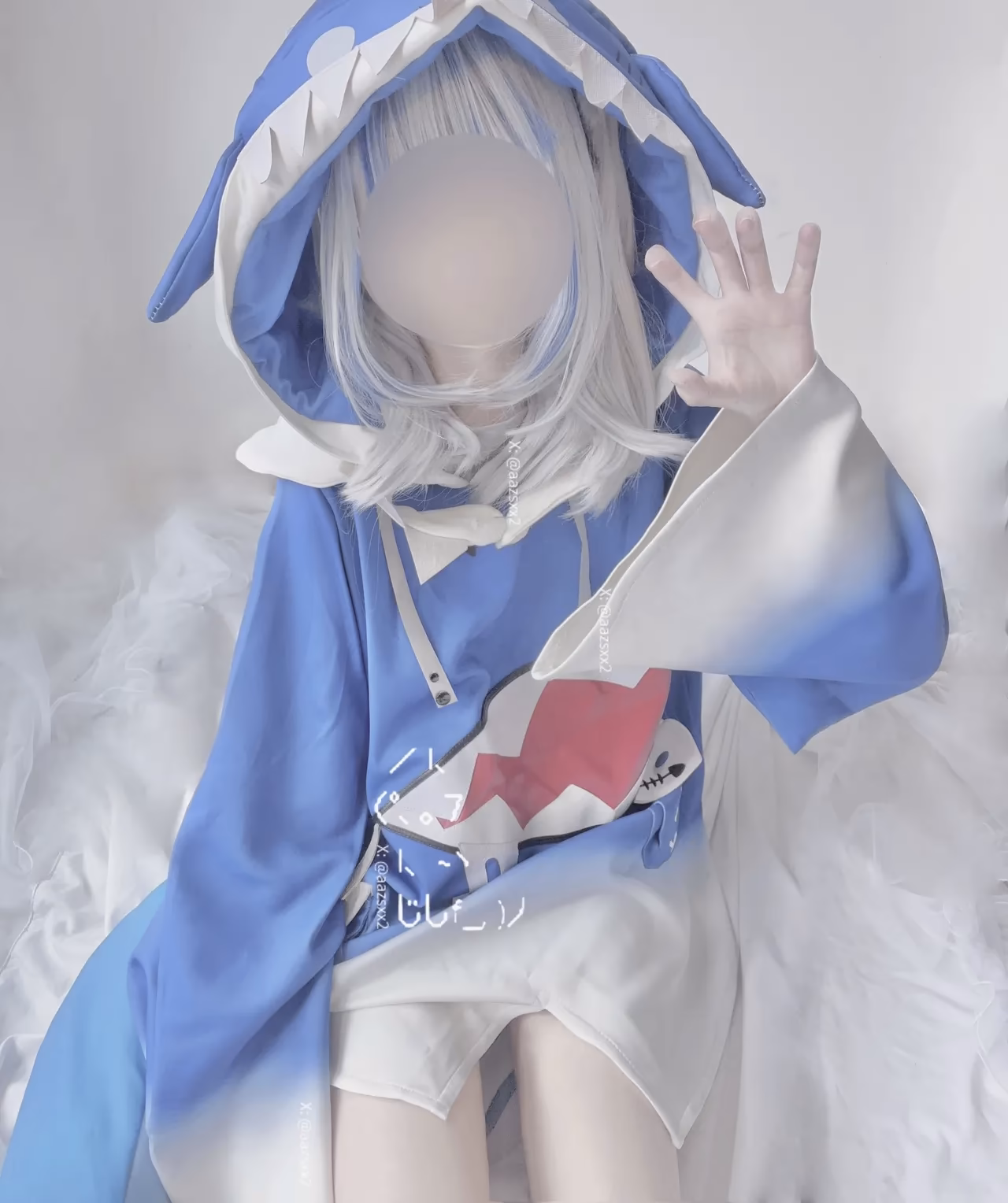 Dal as Gawr Gura — cosplay photo 4 of 6
