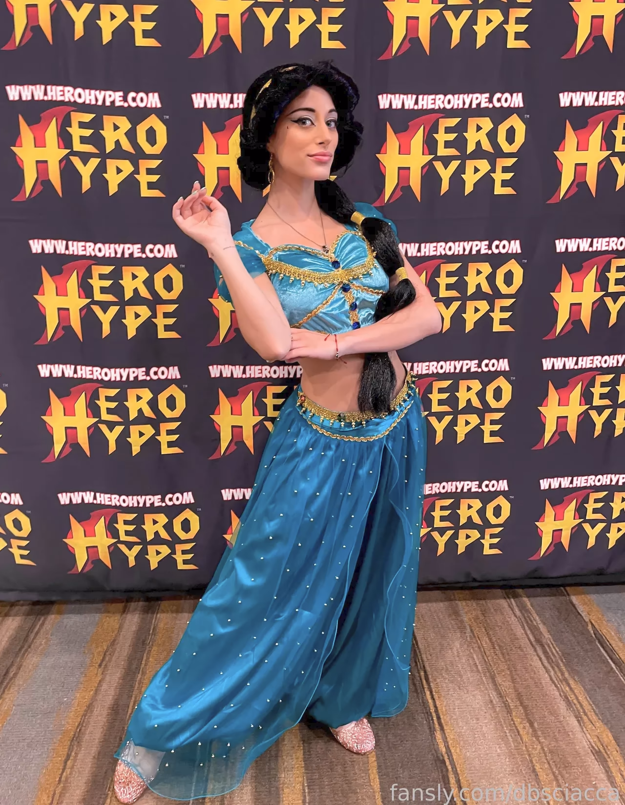 Dani Sciacca as Jasmine — cosplay photo 4 of 8