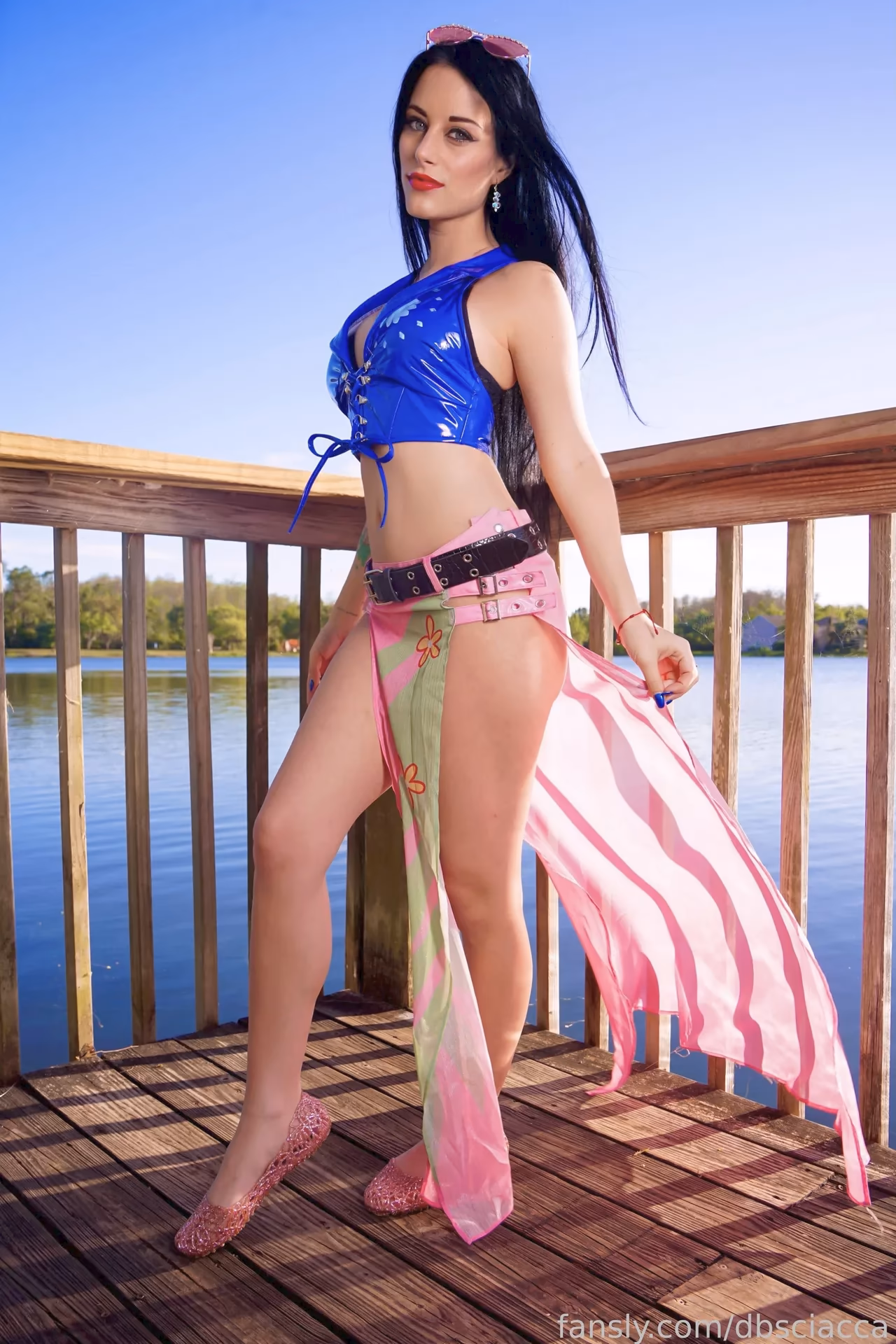 Dani Sciacca as Nico Robin — cosplay photo 2 of 24