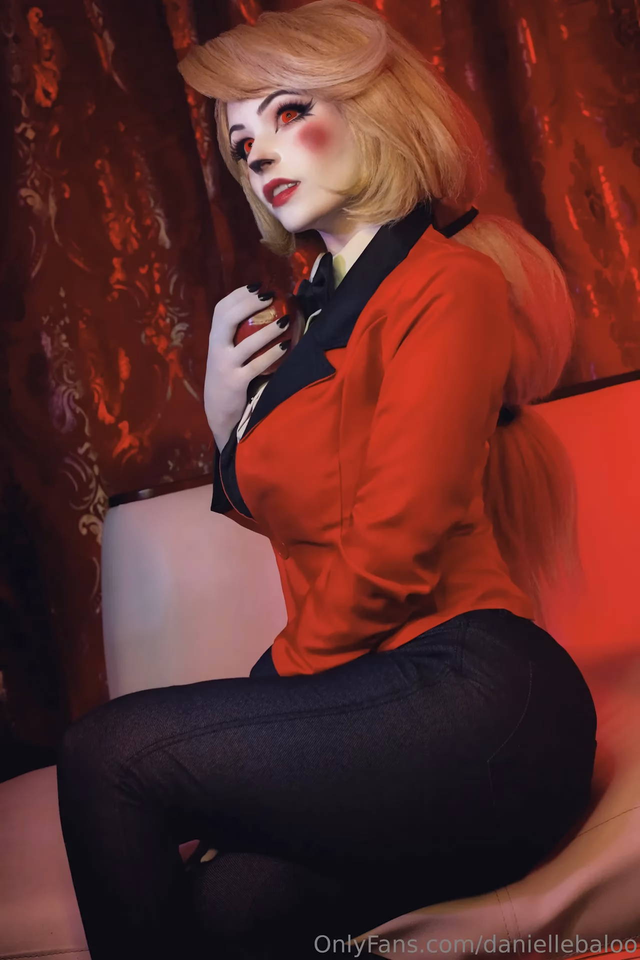 Danielle Beaulieu as Charlie Morningstar — cosplay photo 2 of 17