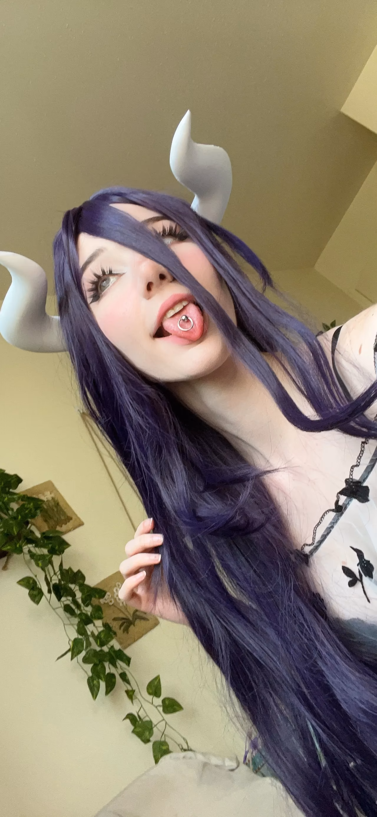 Danielle Mercedie as Albedo — cosplay photo 157 of 166