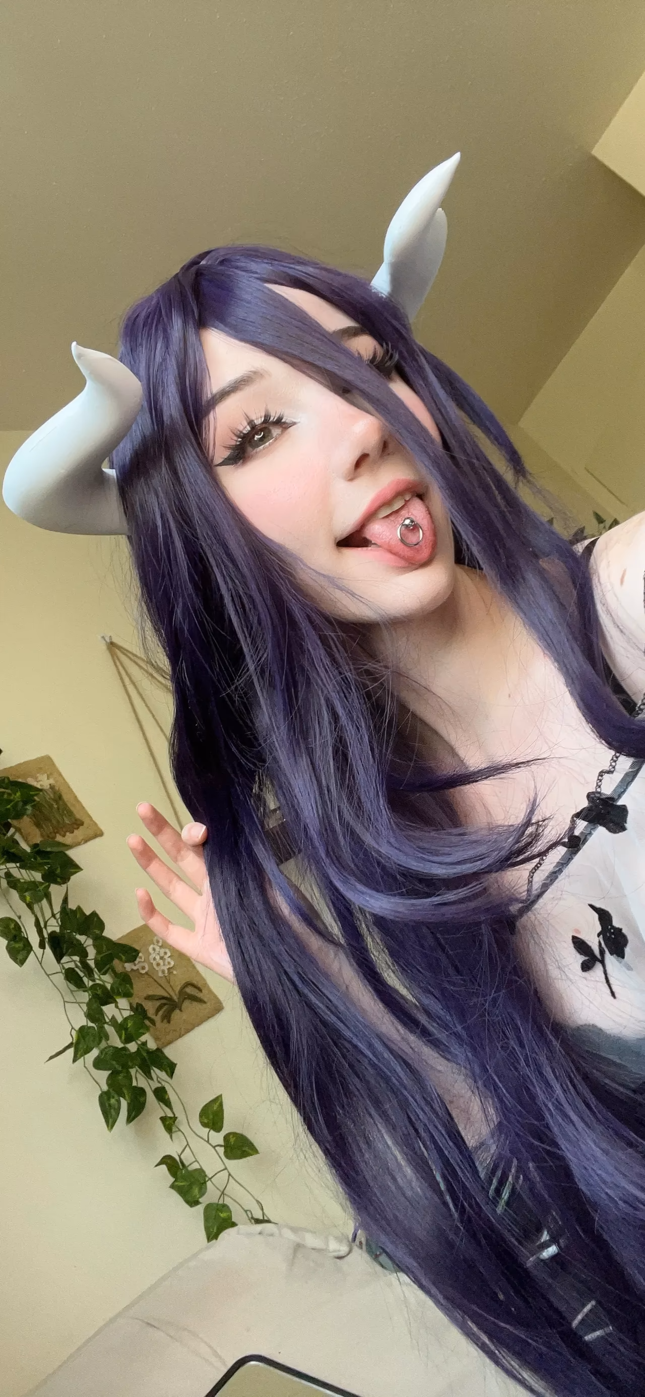 Danielle Mercedie as Albedo — cosplay photo 158 of 166