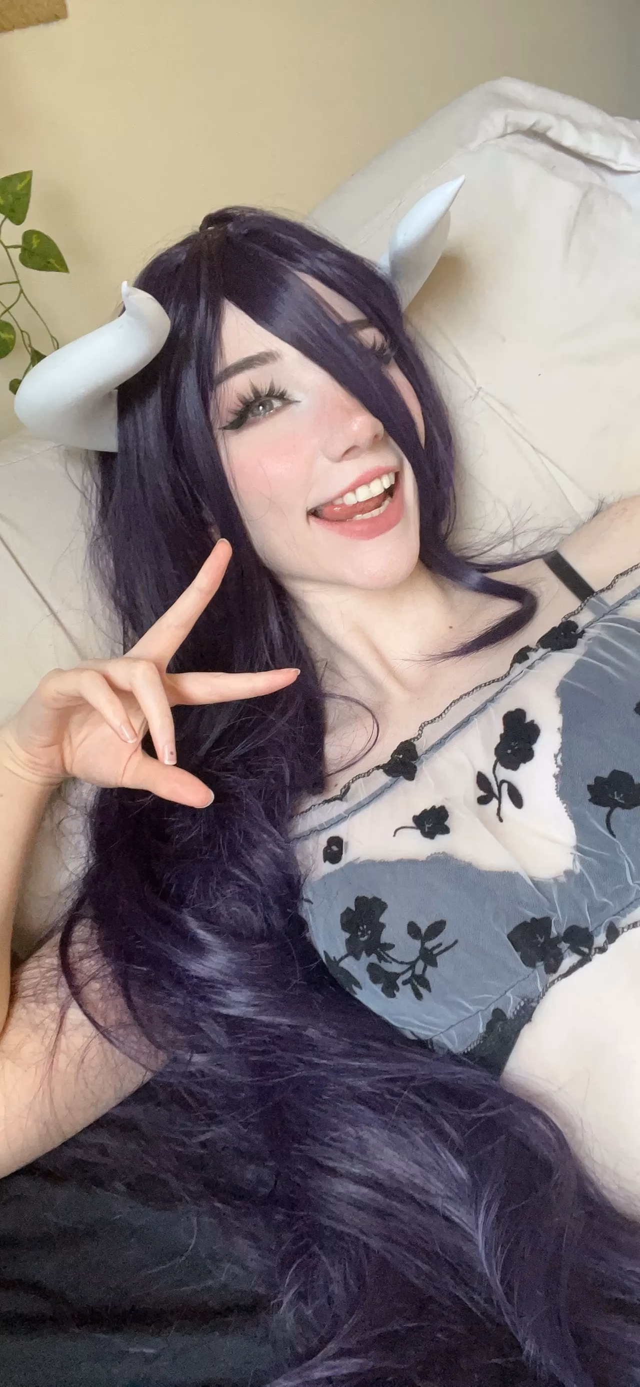 Danielle Mercedie as Albedo — cosplay photo 44 of 166