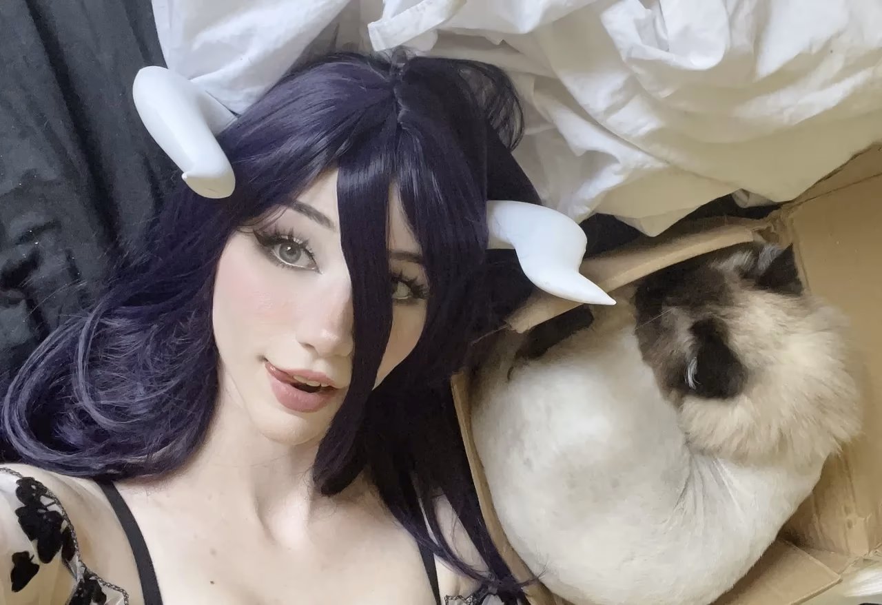 Danielle Mercedie as Albedo — cosplay photo 5 of 166