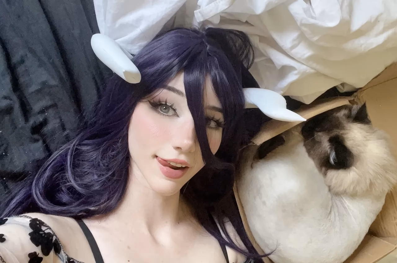 Danielle Mercedie as Albedo — cosplay photo 6 of 166