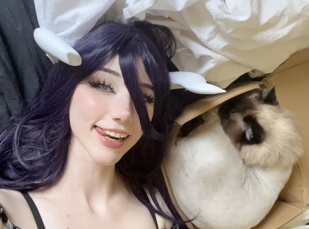 Danielle Mercedie as Albedo — cosplay photo 9 of 166