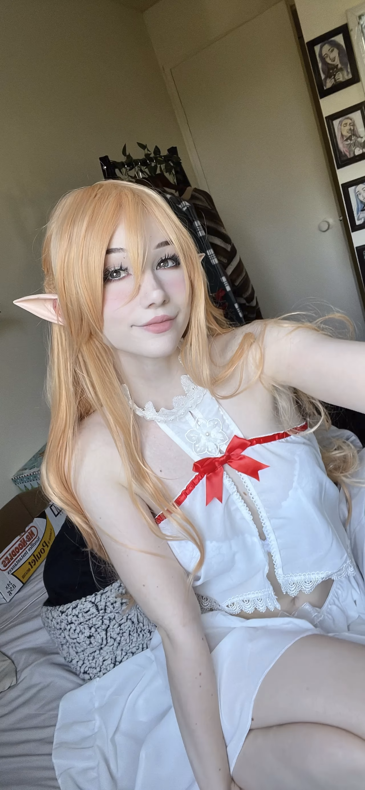 Danielle Mercedie as Asuna Yuuki — cosplay photo 11 of 103