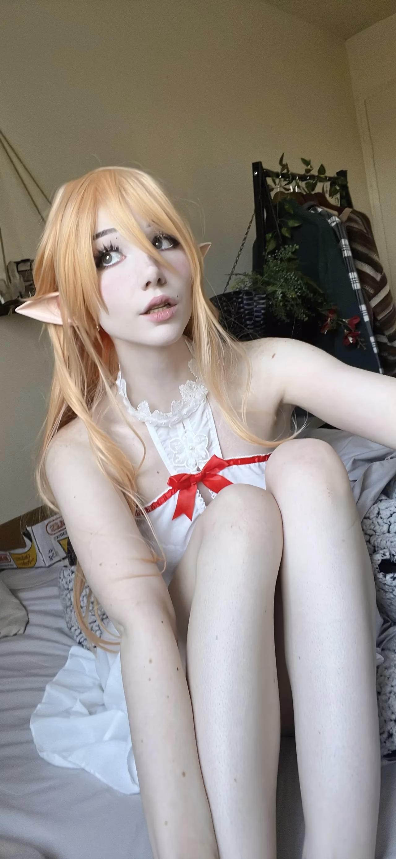 Danielle Mercedie as Asuna Yuuki — cosplay photo 29 of 103
