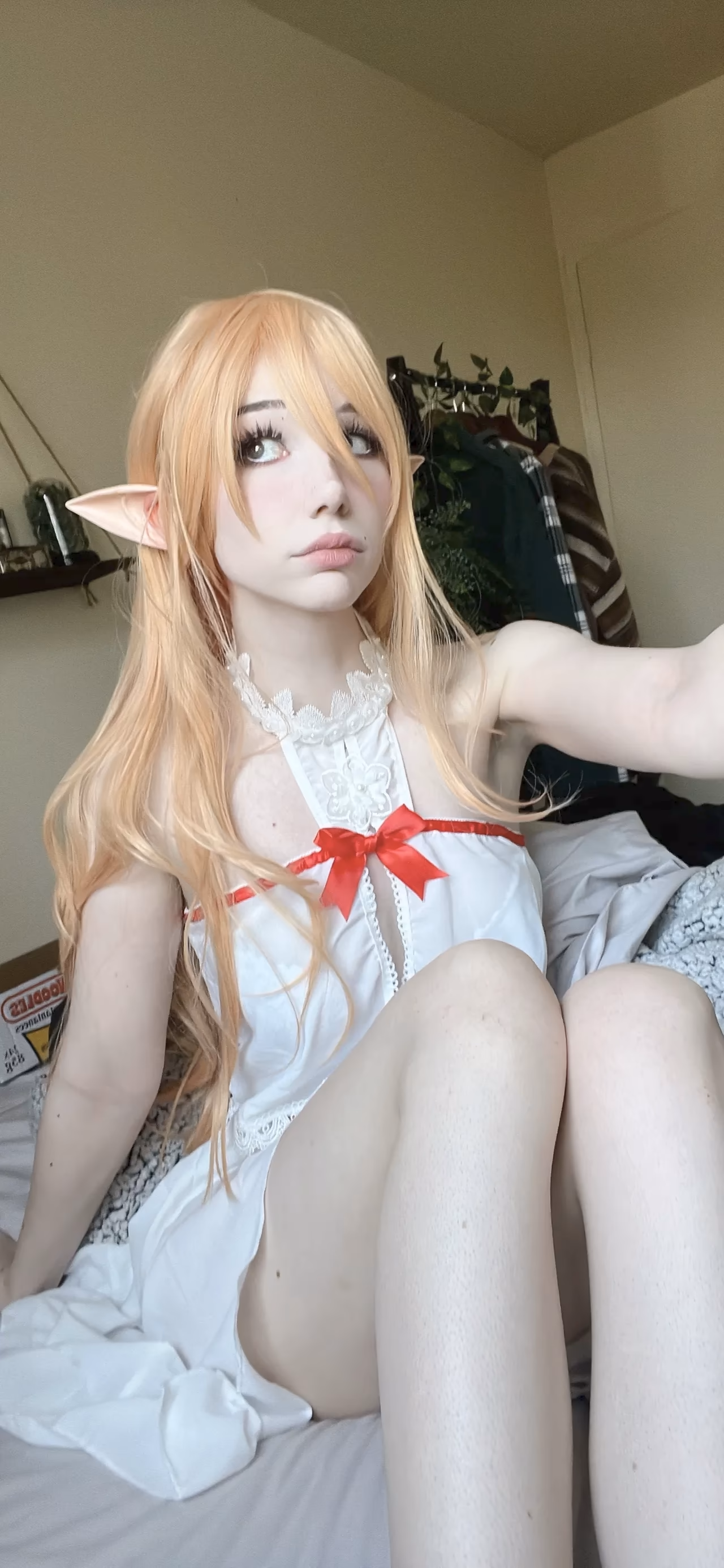 Danielle Mercedie as Asuna Yuuki — cosplay photo 36 of 103