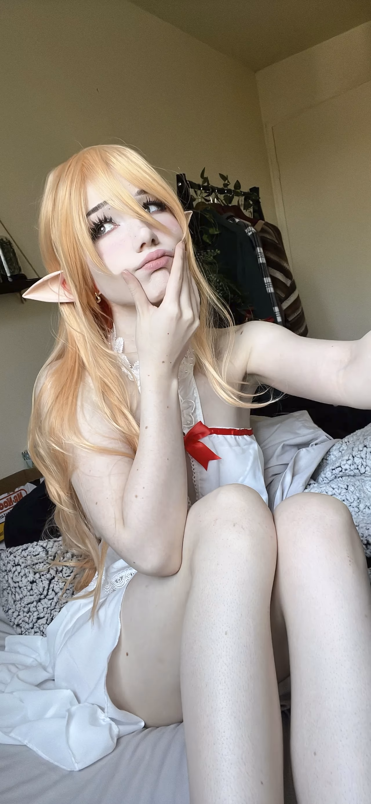 Danielle Mercedie as Asuna Yuuki — cosplay photo 37 of 103