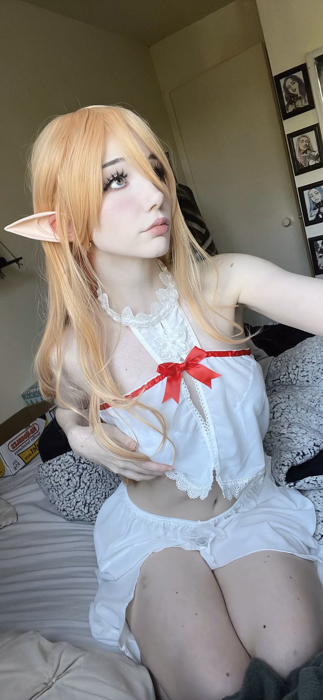 Danielle Mercedie as Asuna Yuuki — cosplay photo 42 of 103