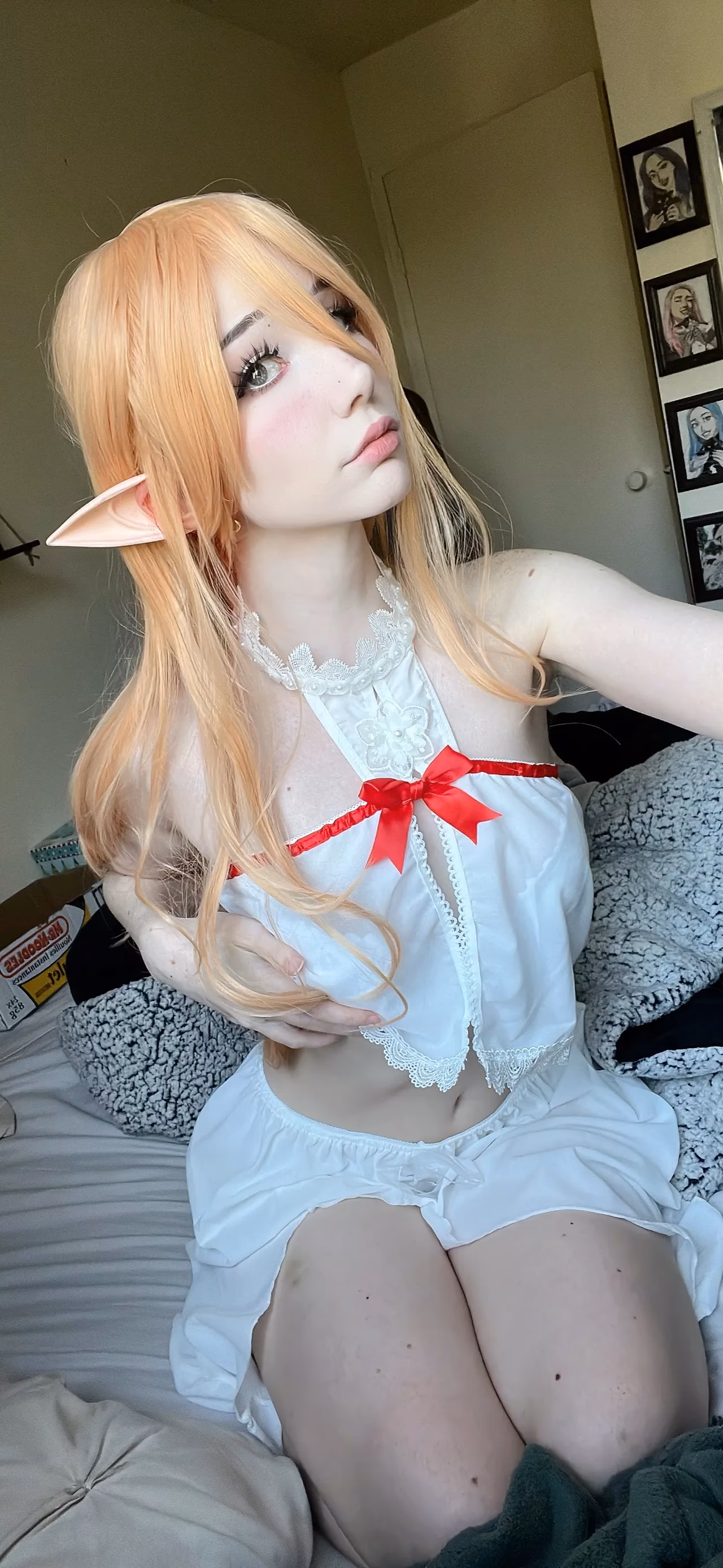 Danielle Mercedie as Asuna Yuuki — cosplay photo 43 of 103