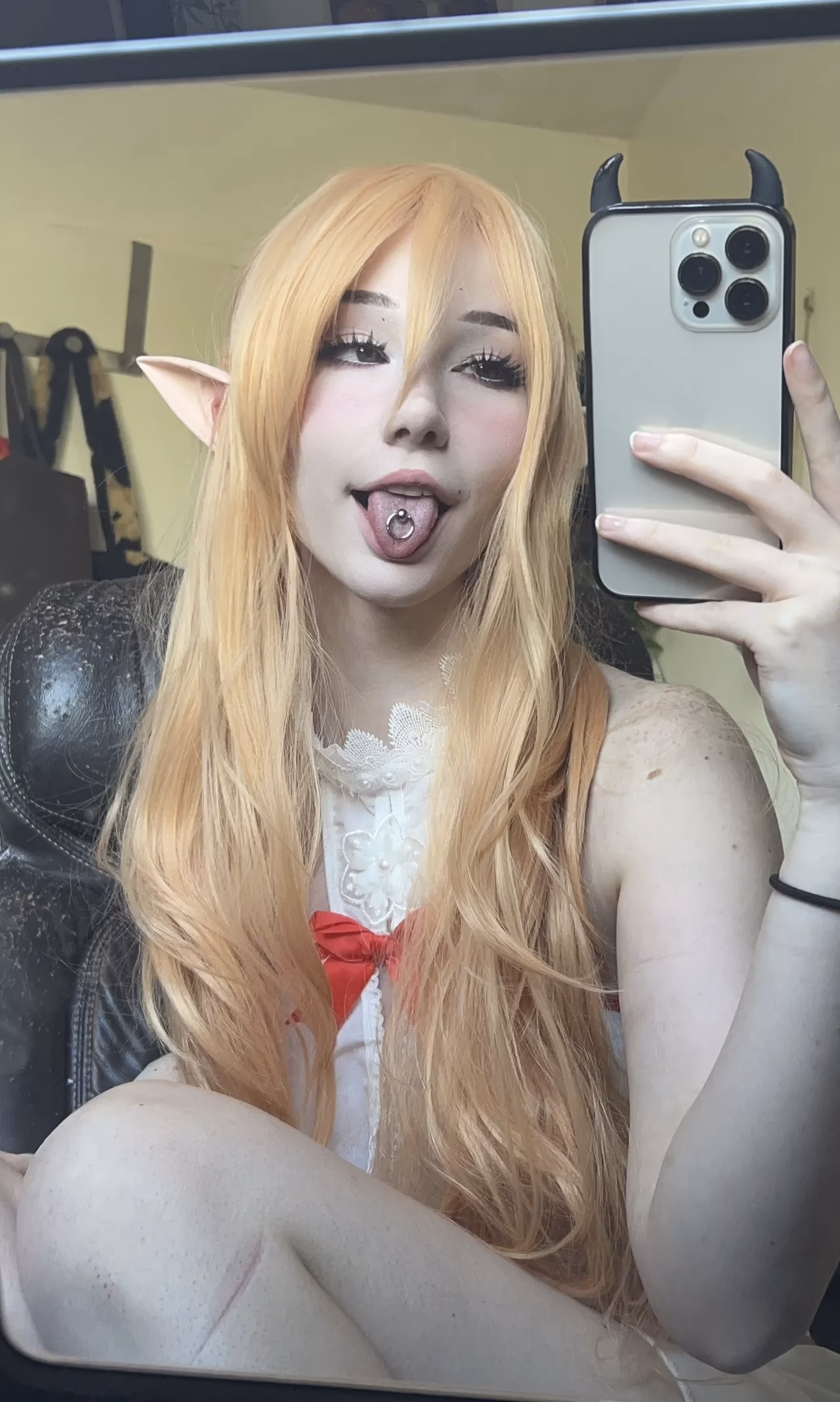 Danielle Mercedie as Asuna Yuuki — cosplay photo 7 of 103