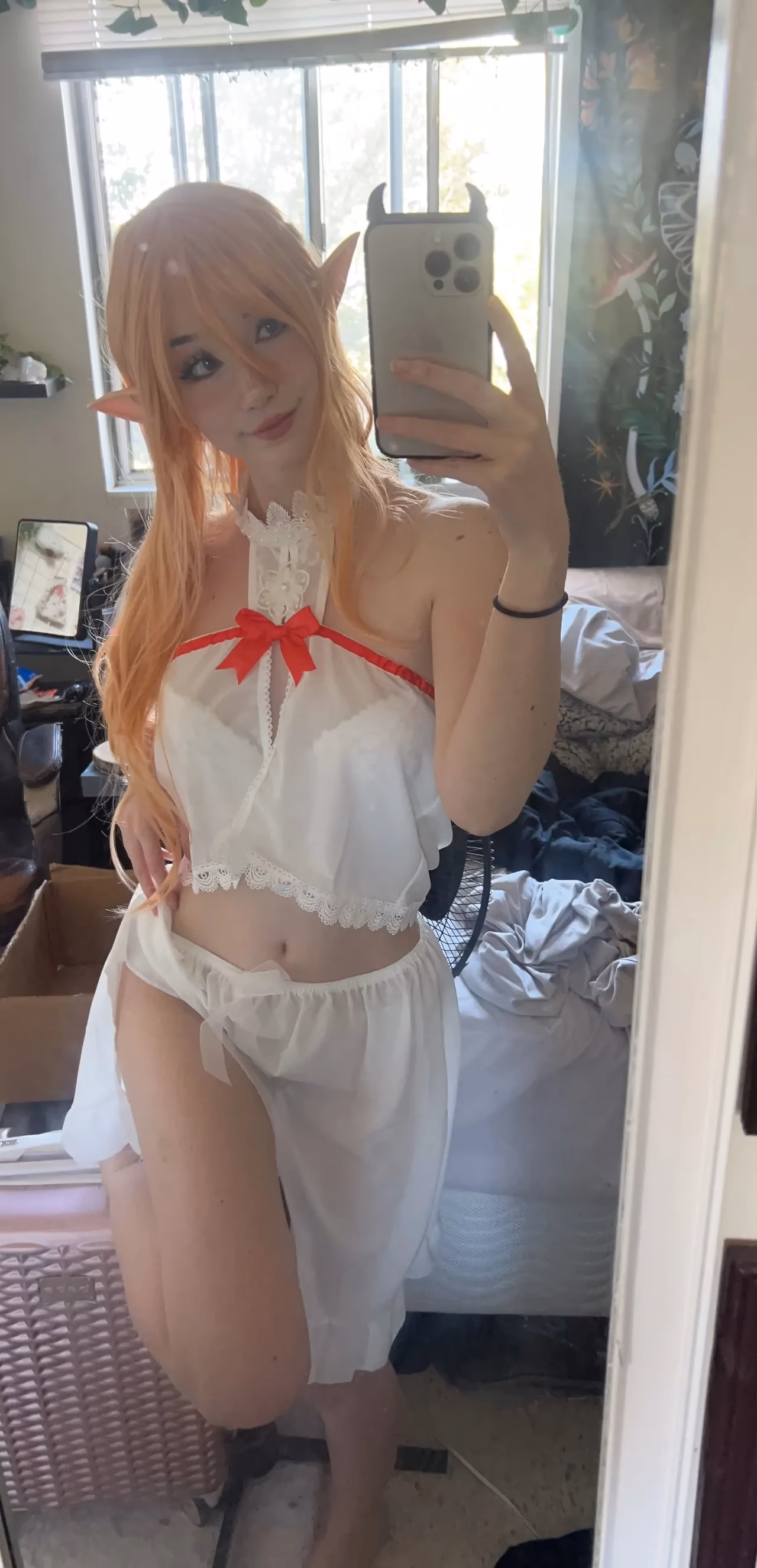 Danielle Mercedie as Asuna Yuuki — cosplay photo 76 of 103