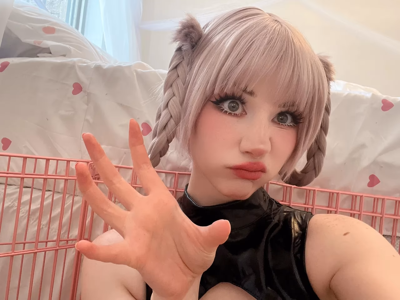 Danielle Mercedie as Nazuna Nanakusa — cosplay photo 5 of 89