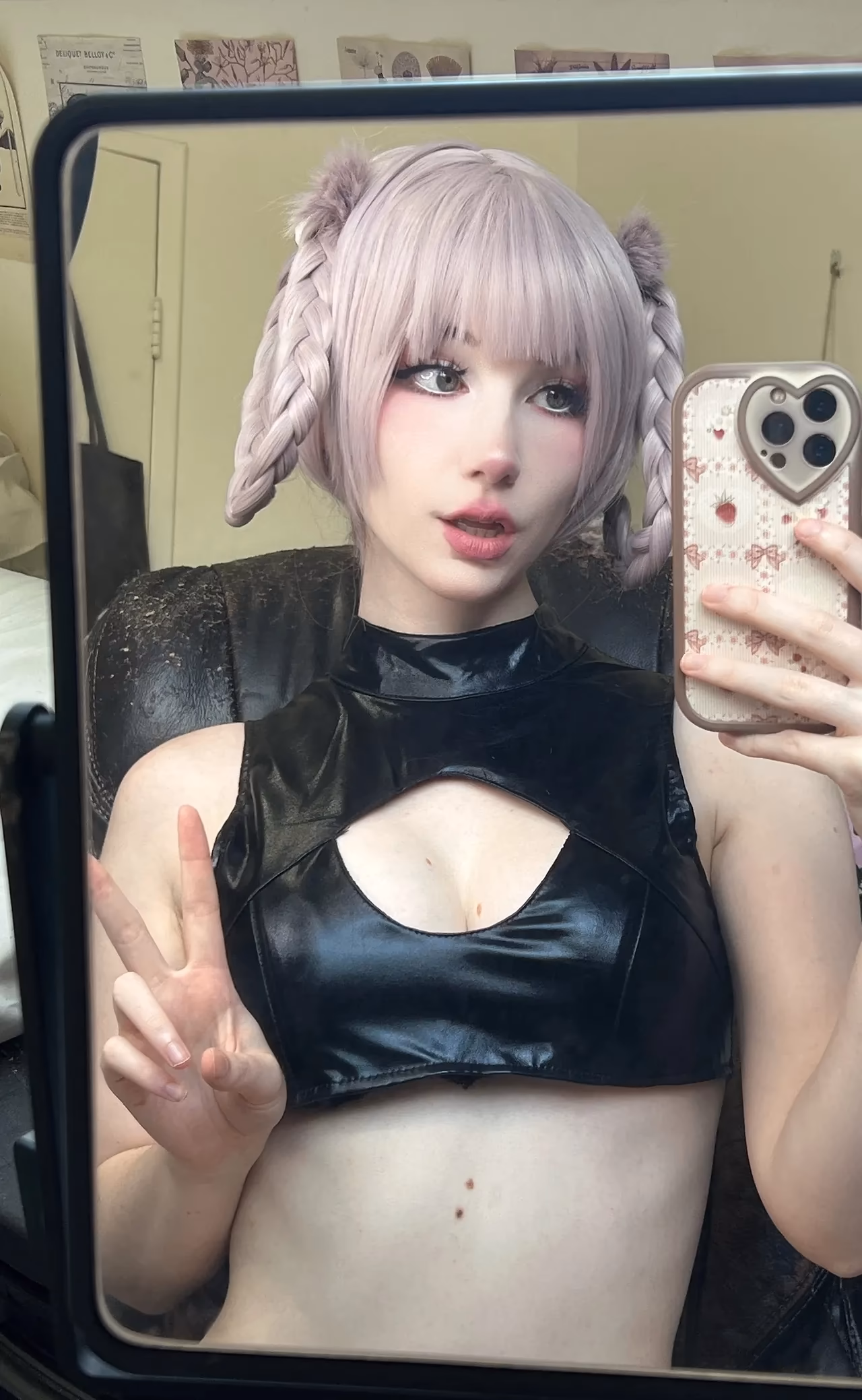 Danielle Mercedie as Nazuna Nanakusa — cosplay photo 76 of 89
