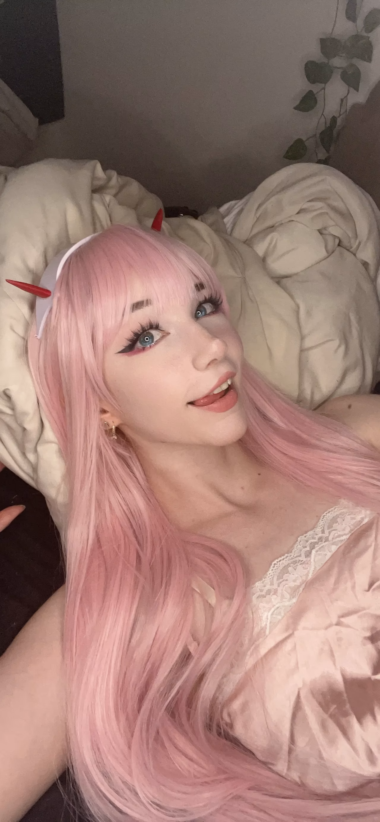 Danielle Mercedie as Zero Two — cosplay photo 22 of 110