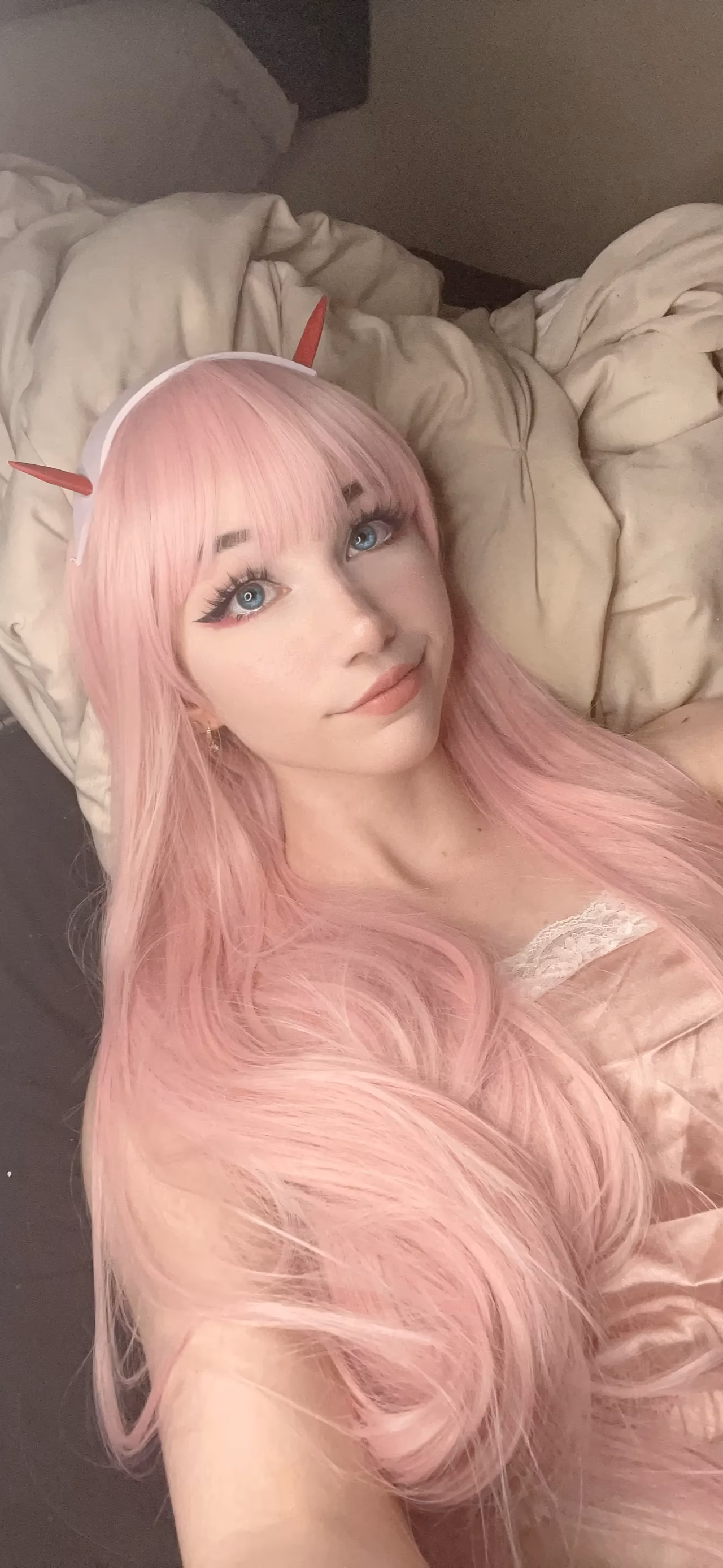 Danielle Mercedie as Zero Two — cosplay photo 24 of 110