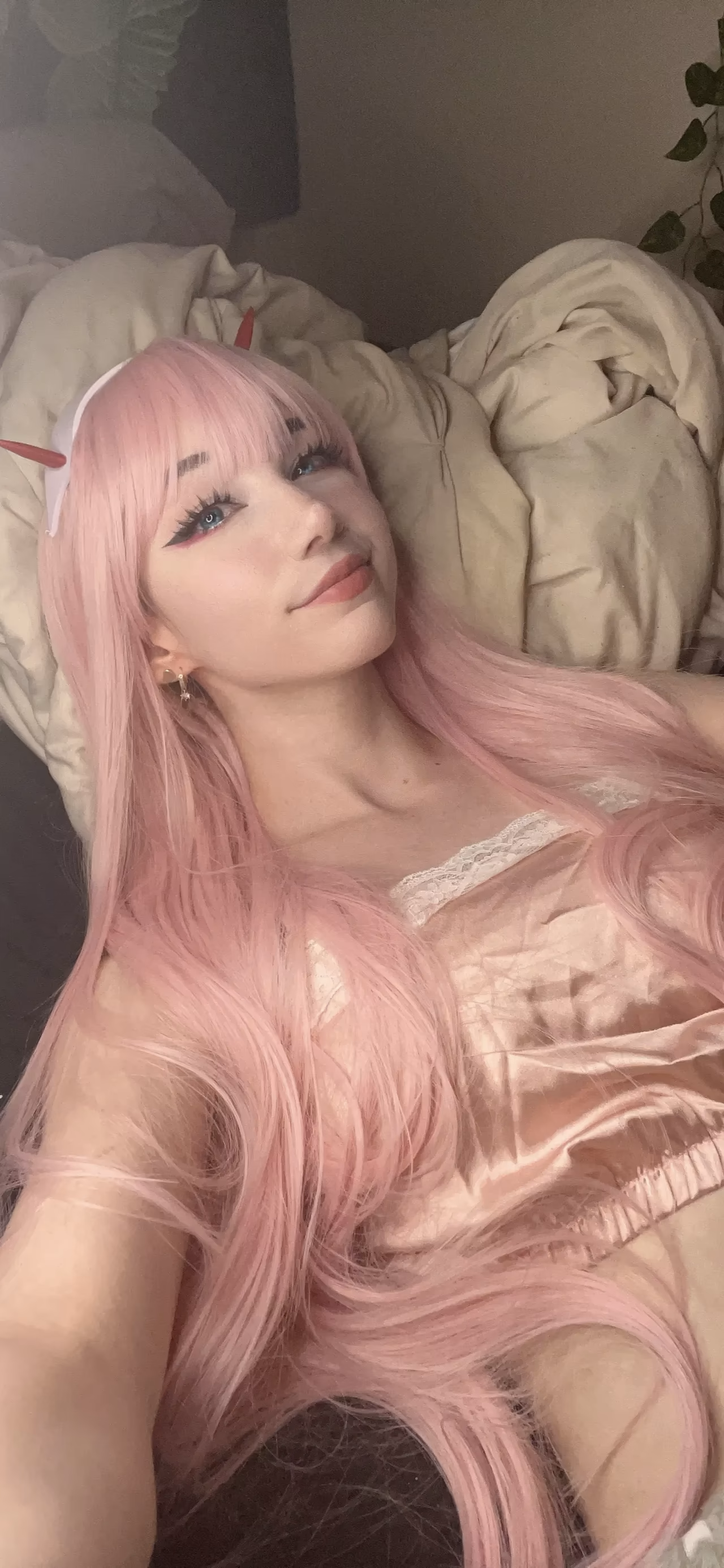 Danielle Mercedie as Zero Two — cosplay photo 39 of 110