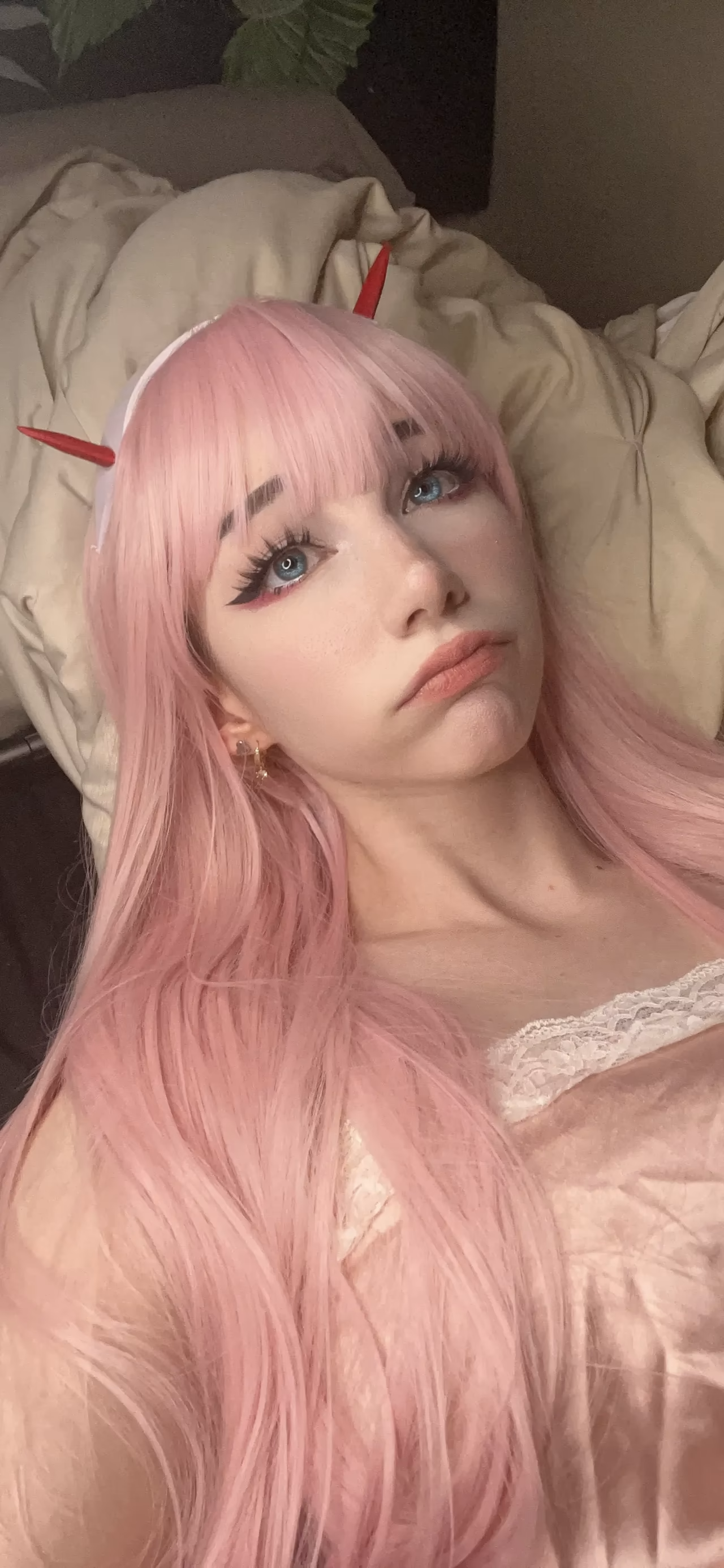Danielle Mercedie as Zero Two — cosplay photo 41 of 110