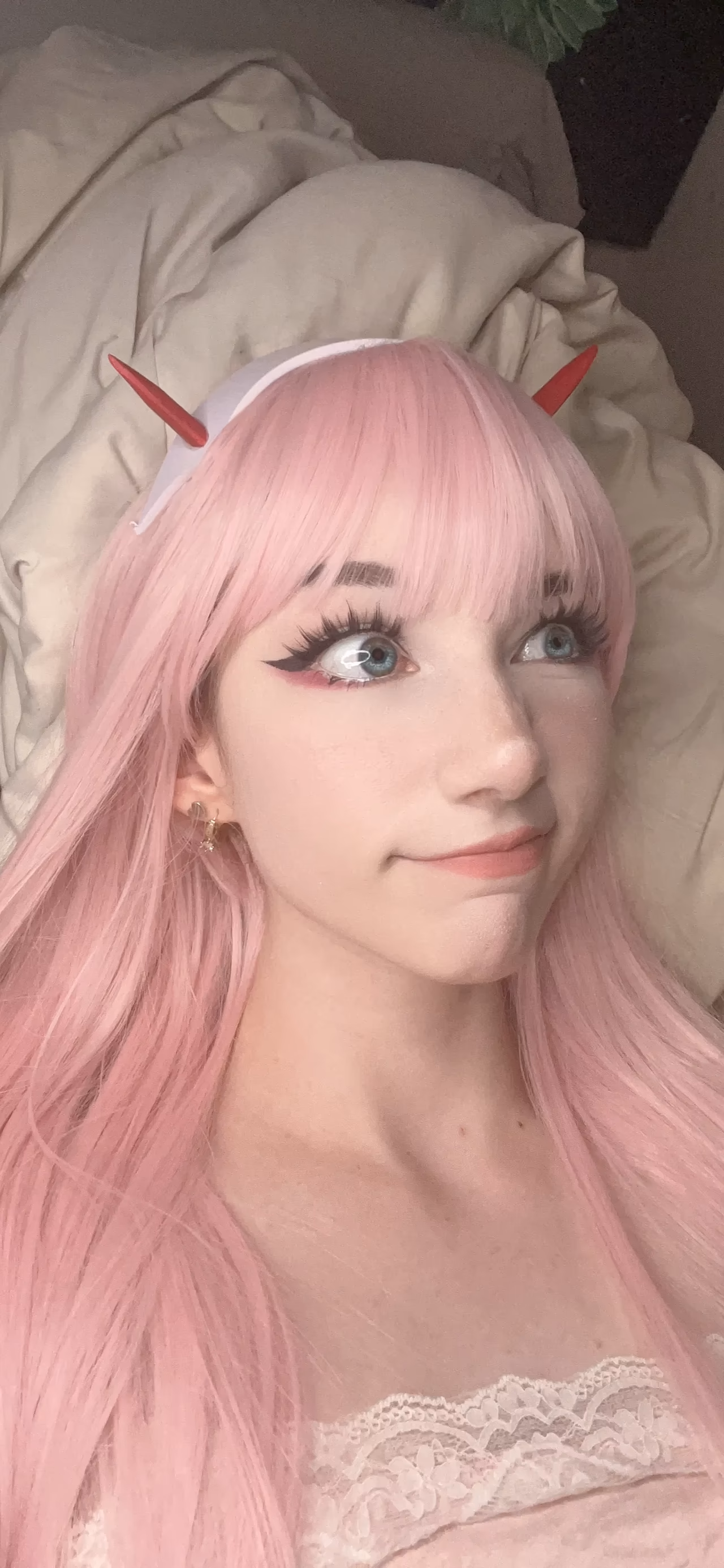 Danielle Mercedie as Zero Two — cosplay photo 42 of 110
