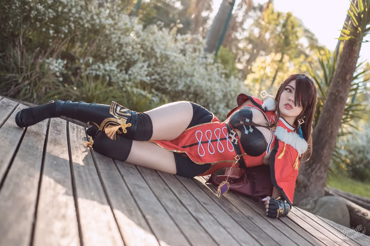 Danielle Vedovelli as Beidou — cosplay photo 24 of 42