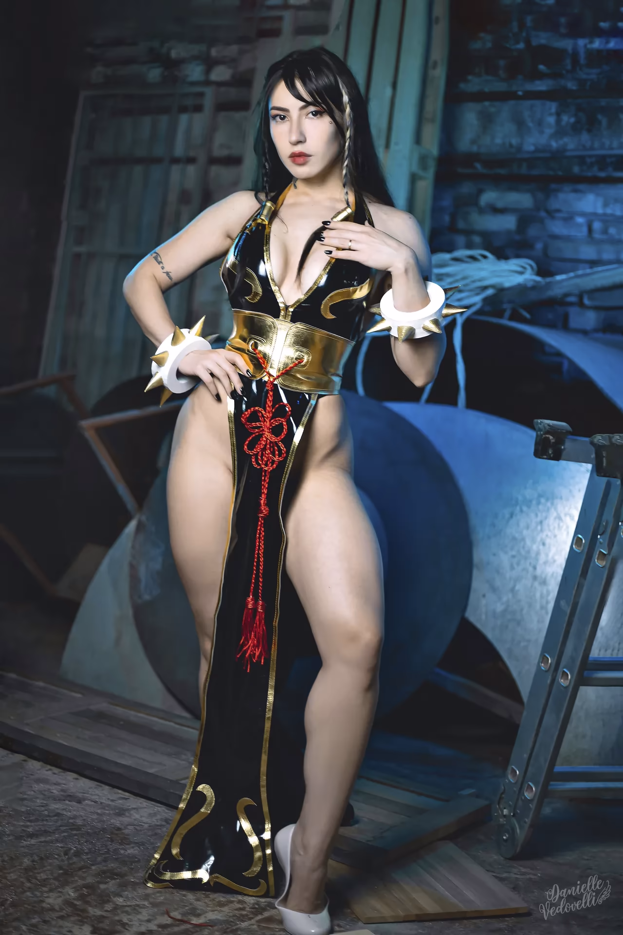 Danielle Vedovelli as Chun-Li — cosplay photo 38 of 68