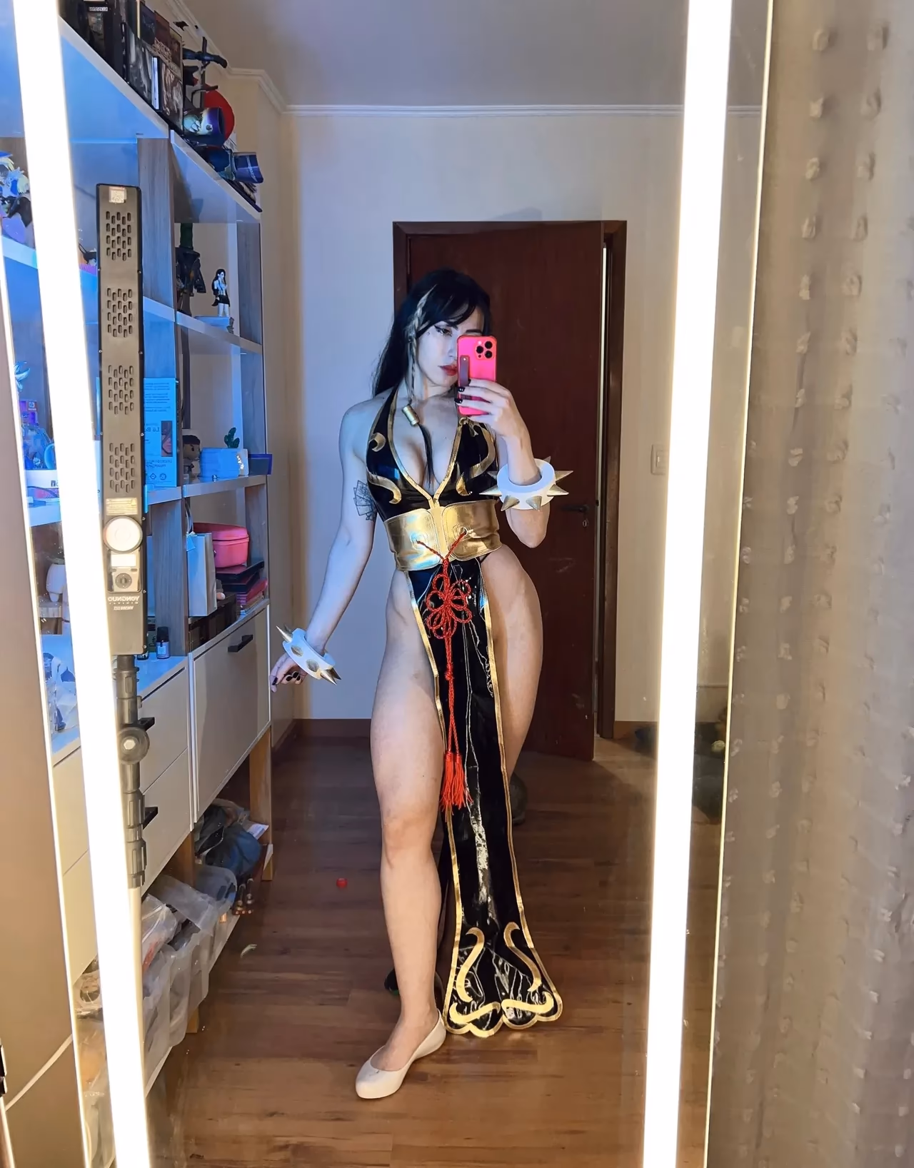 Danielle Vedovelli as Chun-Li — cosplay photo 65 of 68