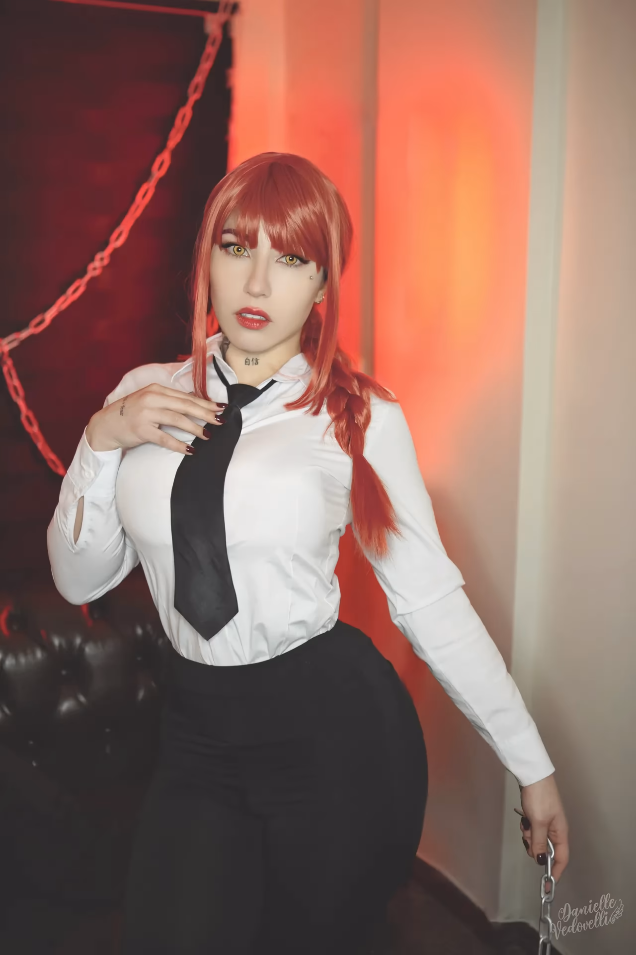 Danielle Vedovelli as Makima — cosplay photo 20 of 30