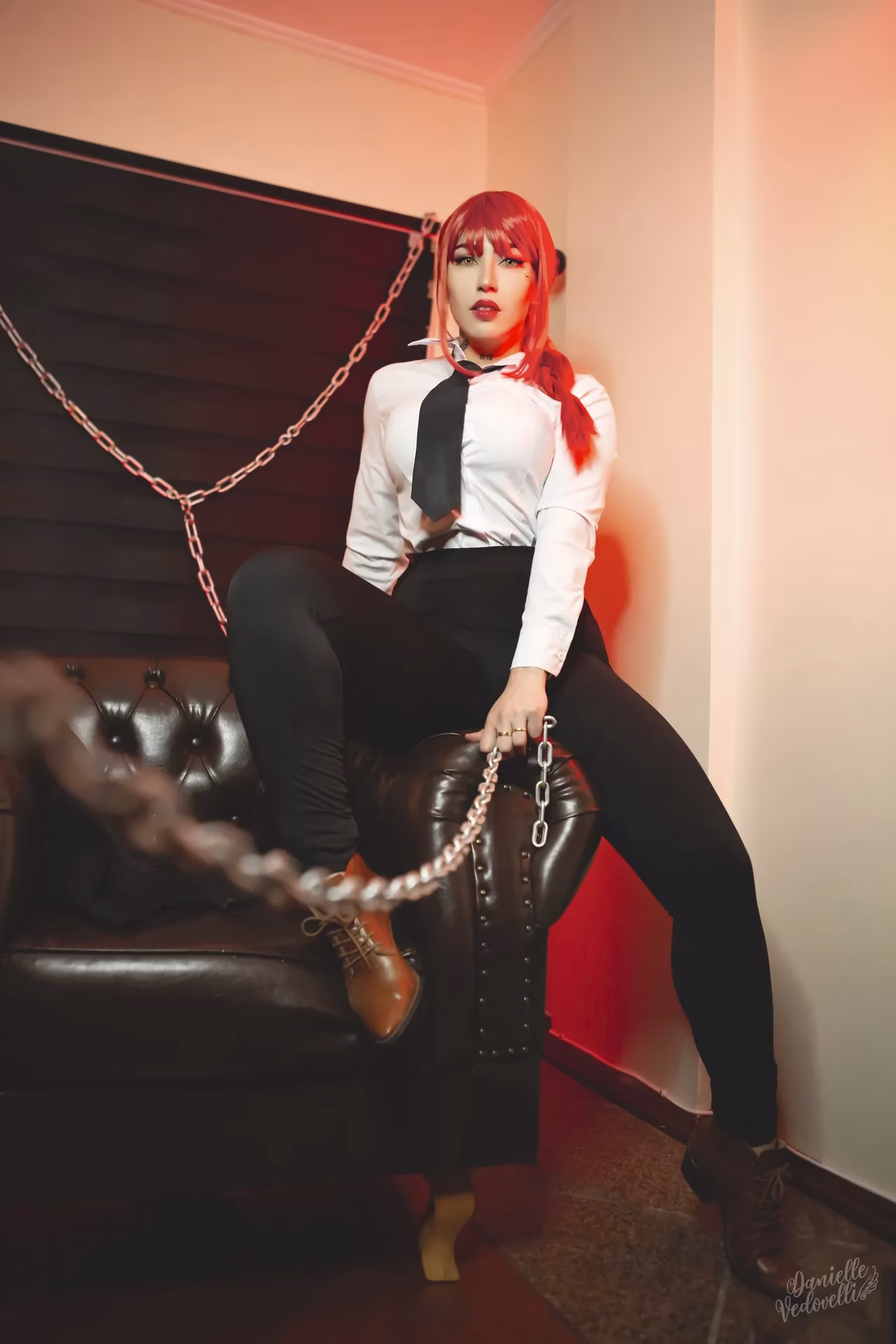 Danielle Vedovelli as Makima — cosplay photo 27 of 30