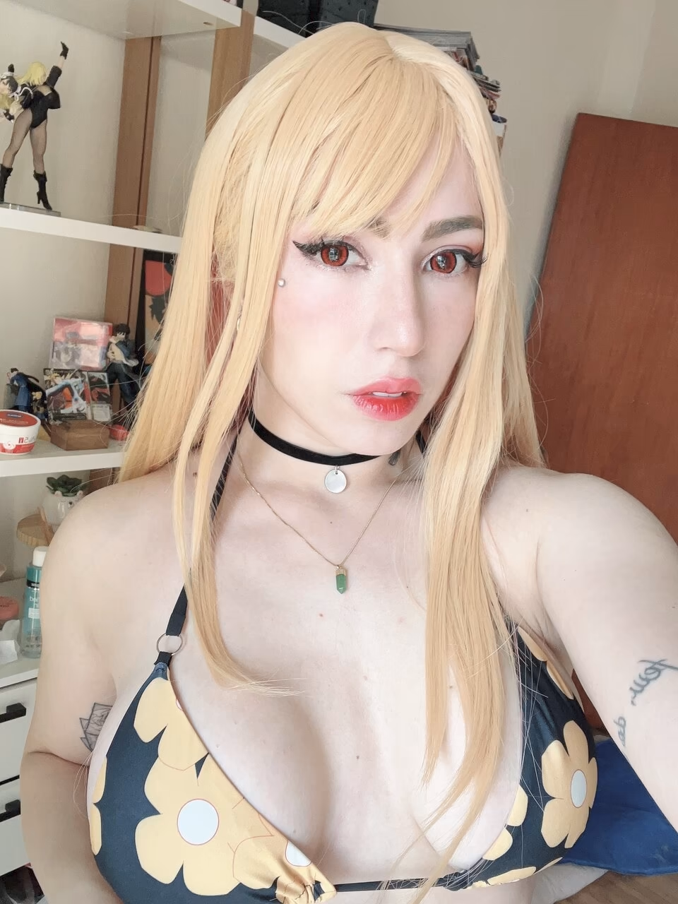Danielle Vedovelli as Marin Kitagawa — cosplay photo 16 of 31